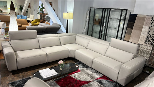 Incanto #811 5PCS. SECTIONAL W/3 RECLINERS