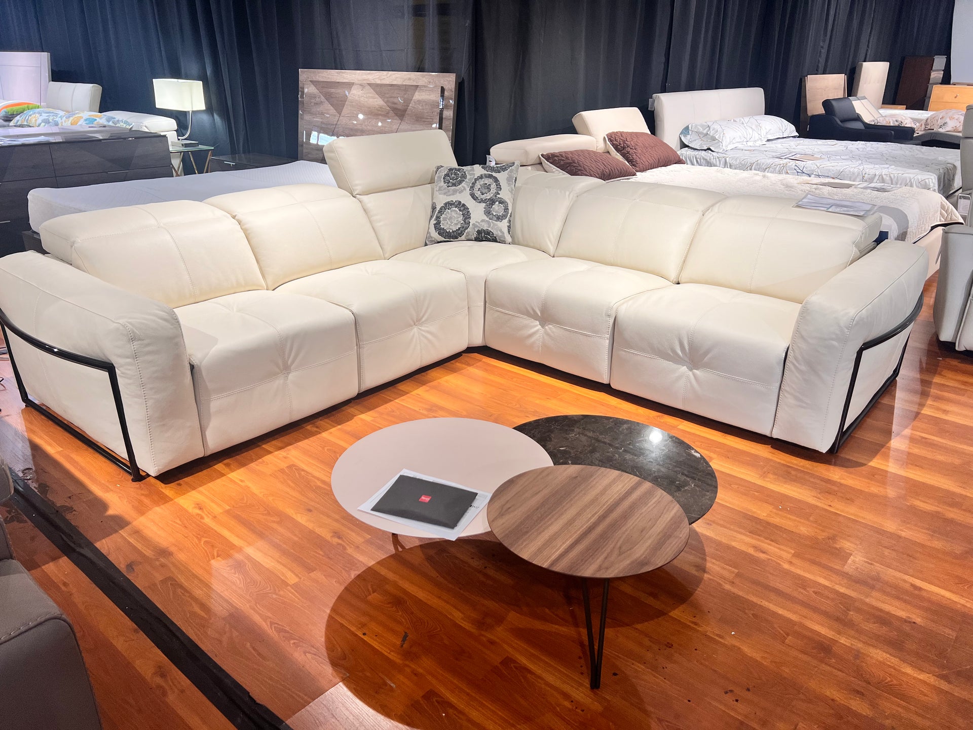 ALPA SALOTTI MADISON SECTIONAL W/3 RECLINERS – Eurohaus - Main Image