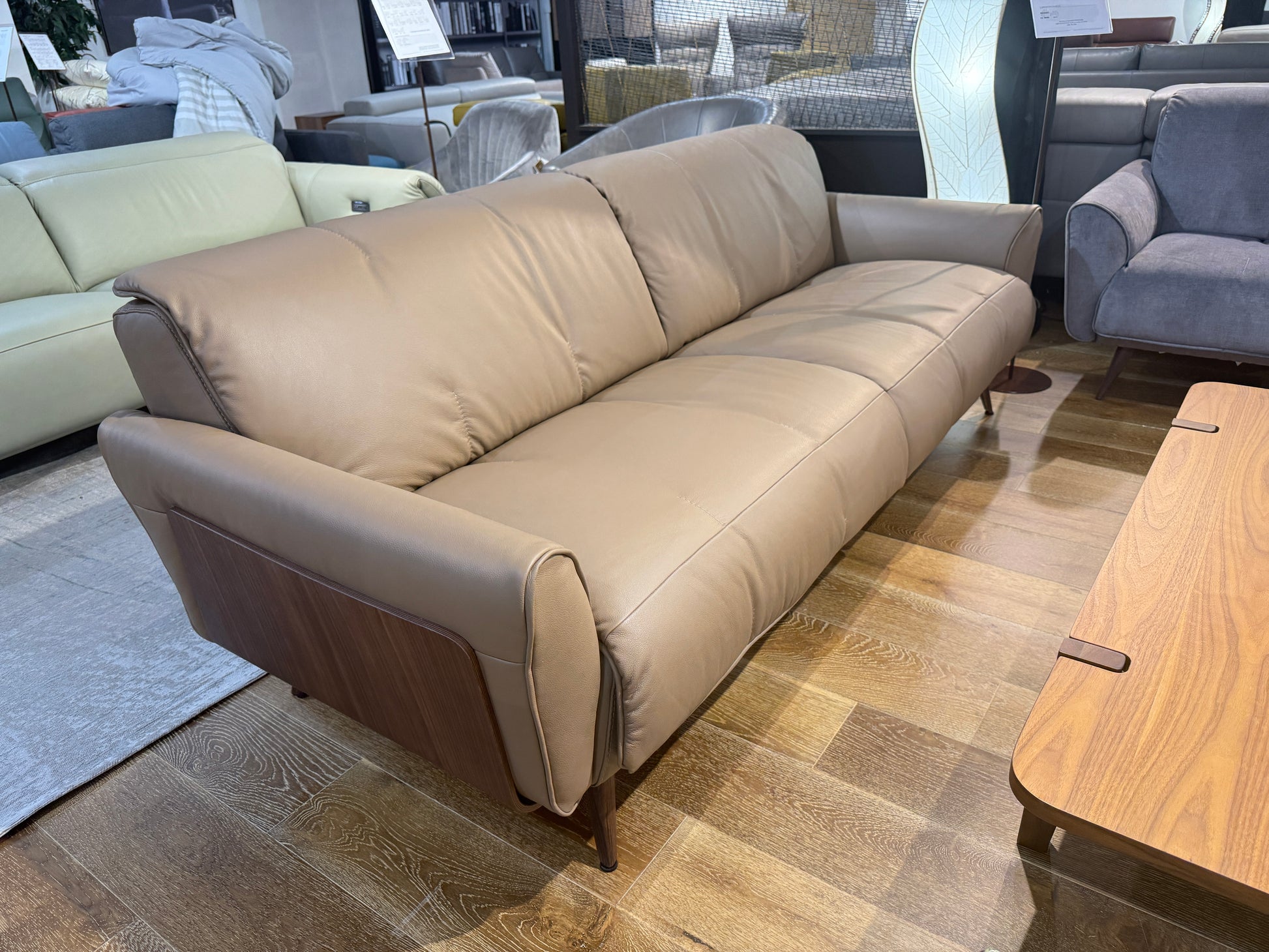 NATUZZI EDITIONS - B993 TALENTO [STOCK OPTIONS] - Eurohaus Modern Furniture