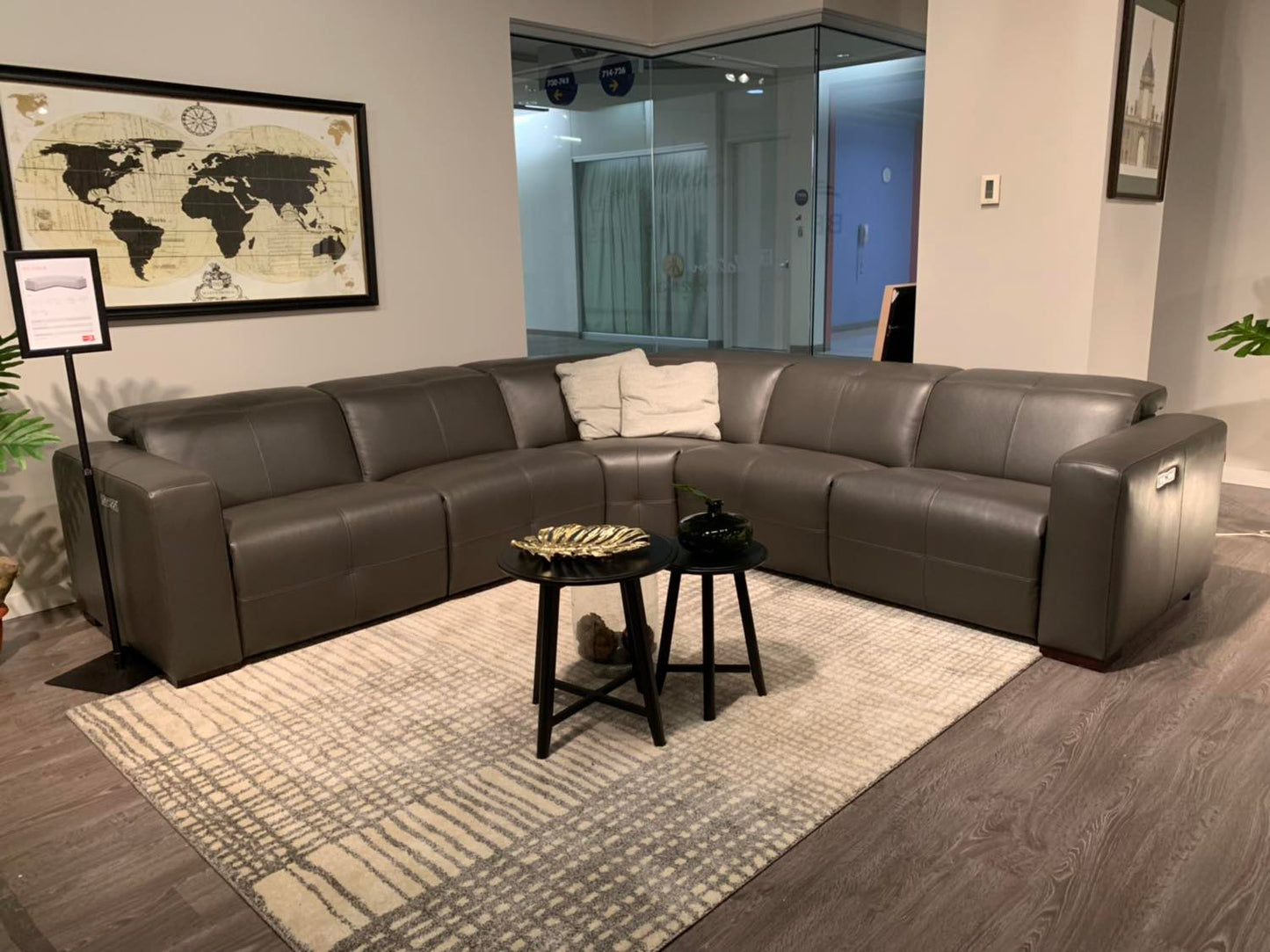 EMF KM398H - SECTIONAL W/3 POWER RECLINERS